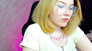 lau-2 sultry temptress teases mercilessly