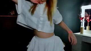 tina-wave juicy webcam model
