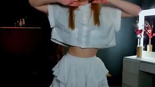 tina-wave juicy webcam model