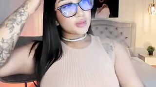 ayshel webcam video - charming model wins admiration
