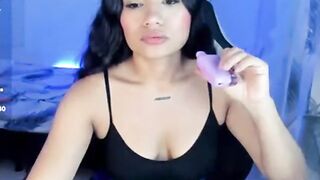 dannadomiinguez webcam video - silky voice captivates ears