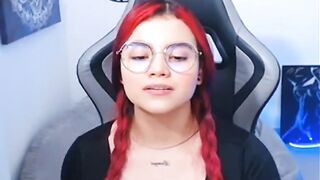 scarletthudsson webcam video - alluring webcam model