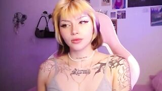 my-haru webcam video - voluptuous webcam model