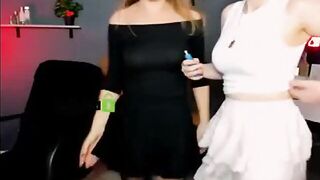 foxy-tease webcam video - caramel charm melts resistance