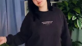 maudhelms webcam video - flawless performance shines bright