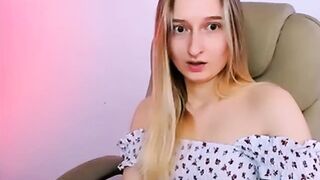 rinaaaa winsome webcam model