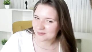 chloe-whitee bold moves captivate
