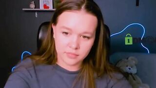 laura-whisper alluring webcam model
