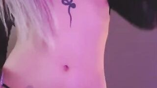 lucylexton effervescent webcam model