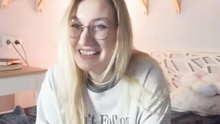 darlinedopkins effervescent webcam model