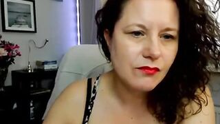 oliviaxtasty- whispering cam siren