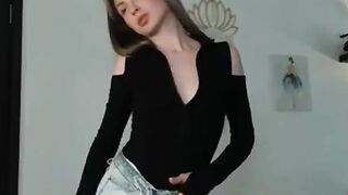 f1oraa- silken webcam model