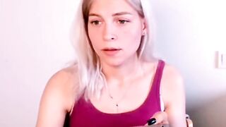 kristihoward- youthful webcam model