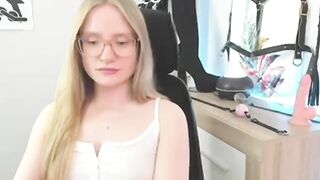 nancystar- alluring webcam model