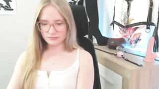 nancystar- alluring webcam model