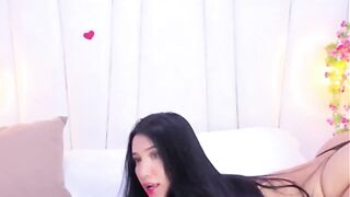 karolhilton- alluring webcam model