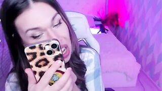 reginafoxxy- lustful love cam girl