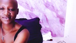 ebonyolive69- provocative live model