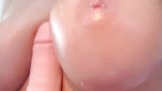 alicepirss- she squirted right on cam—unreal