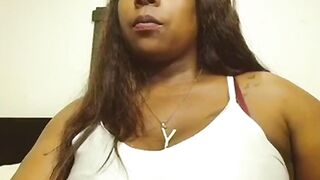 chole12owens- luminous webcam model
