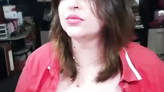 bbwhugesquirt- mouthwatering webcam model