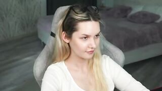 synnecoombs- heartfelt cam kitten
