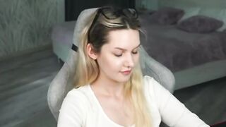 synnecoombs- heartfelt cam kitten
