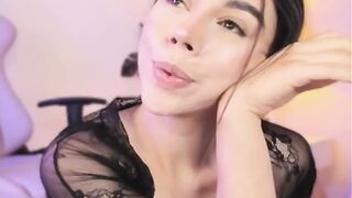 innanaa- delicate gestures charm viewers