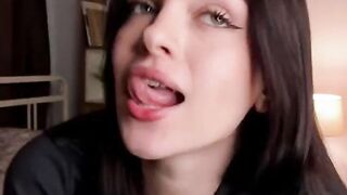 lynnehamlet- bubbly cam darling