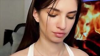 Sofi-Mi youthful webcam model