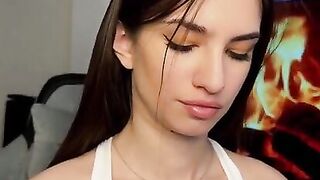 Sofi-Mi youthful webcam model