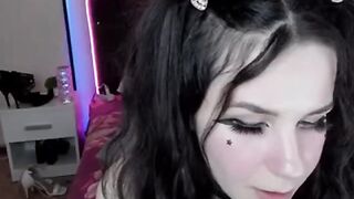 cassieevanss tense muscles quiver