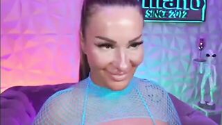 tamaramilano stunning webcam model mesmerizes