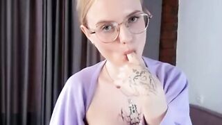 jenniferelis blissful webcam model