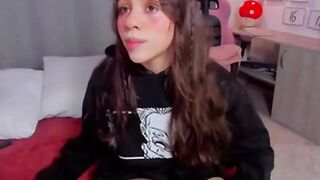 ariianamore angelic performer soothes souls