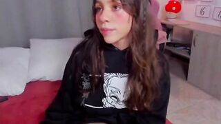 ariianamore angelic performer soothes souls