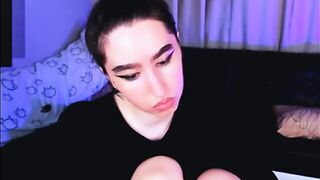lilythompsonx gentle-hearted cam star