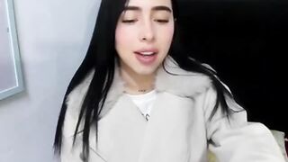 isabellaa-jadee bold performer stands out