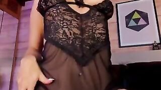 izzywild dreamy webcam model