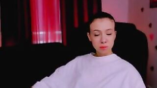 polly-kiss1 moaning cam cutie