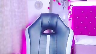 kriss-sweetboobs smooth style flows naturally