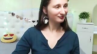 michelleegust mouthwatering webcam model