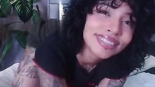 juliia-rose harmonious vibes calm chat
