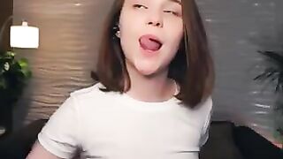 julianahelms camsoda playful online hottie