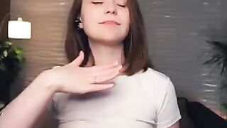 julianahelms camsoda playful online hottie