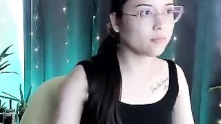 sahantalcerezo camsoda exploring fingers discover