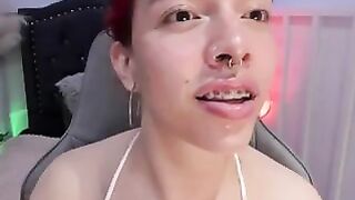 bri-von-dhara camsoda dazzling model charms viewers