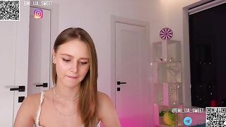 emi_lia_sweet 2024-09-20 0858 live cam video from Chaturbate 2