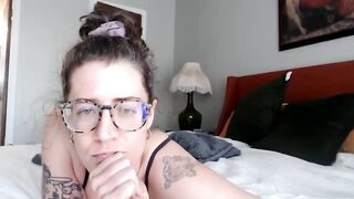 Nicole_quinn 2024-10-17 0910 MyFreeCams webcam video 20241710