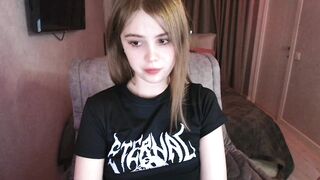 TriplePrinces 2024-10-17 0905 MyFreeCams webcam video 20241710